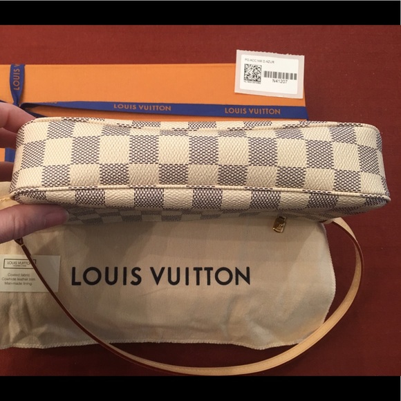 SOLD 🅿️ Louis Vuitton Pochette Accessories Azur - Picture 3 of 8